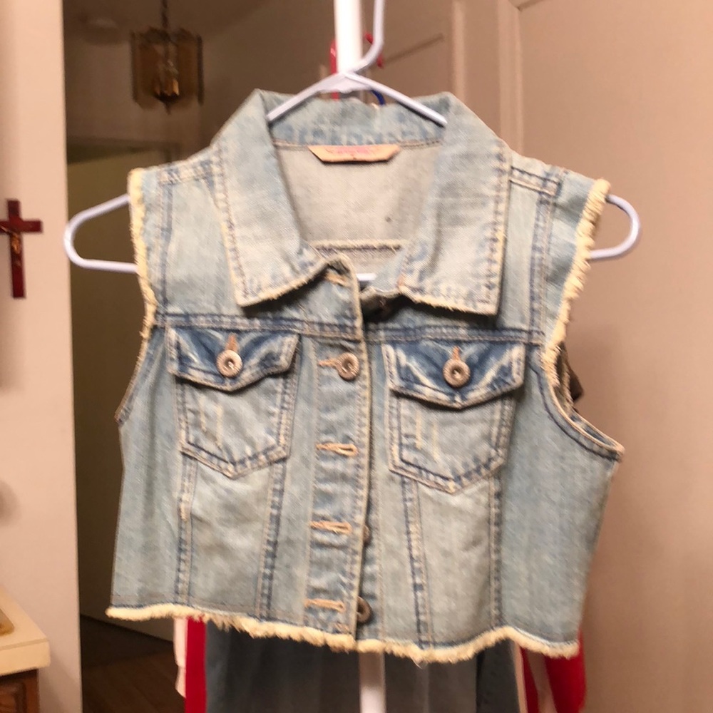 Cropped jean vest